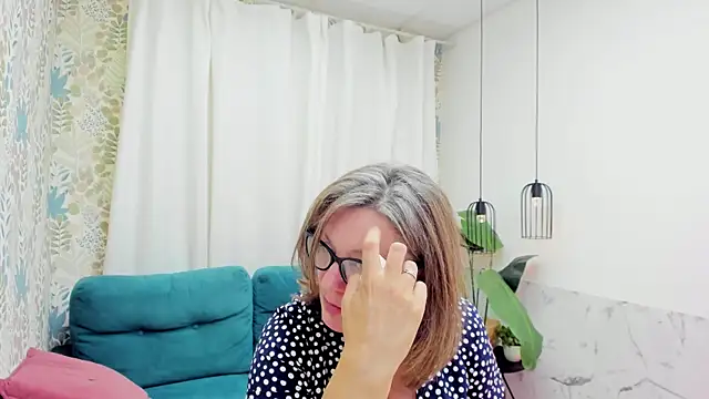 LeaPuren Live XXX chat