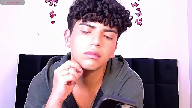 Онлайн чат XXX Kairoo_