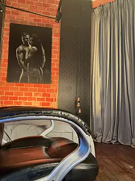 GrayAndrews' Live XXX Chat