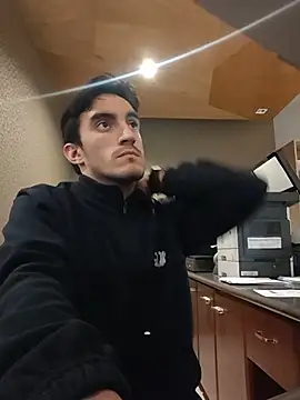 TommyMomentum Chat XXX live
