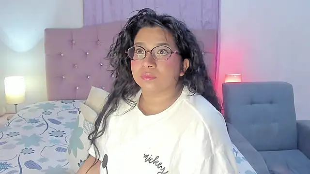Chat +18 de Latinabombsheell ao vivo