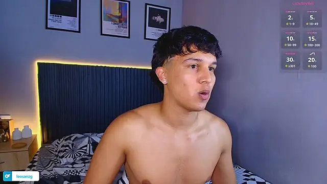 XXX chat uživo modela Leo_Savage_