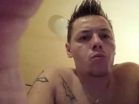 XXX chat uživo modela xXxXxCatDaddyxXxXx