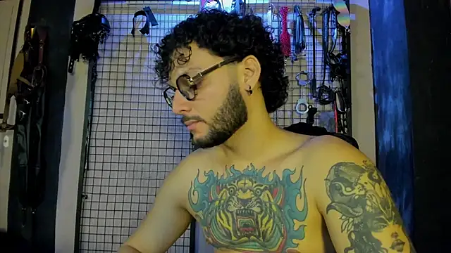 XXX chat uživo modela Twisted_Fantasy