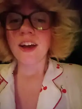 mcjbgfhgjhiiilllufjyf's Live XXX Chat