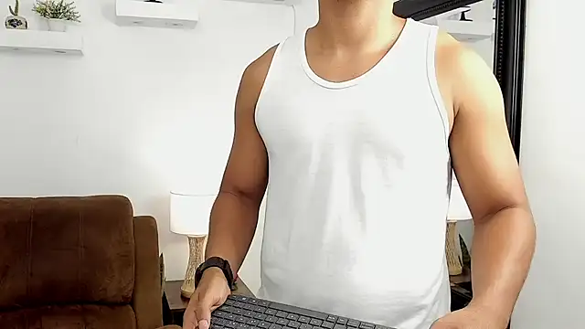 Czat XXX na żywo – Chirs_Arthus
