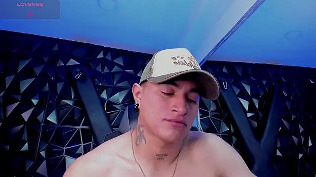 LiamDeeps 即時 XXX 聊天