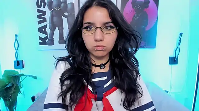 دردشة HollyPeach الجنسية المباشرة