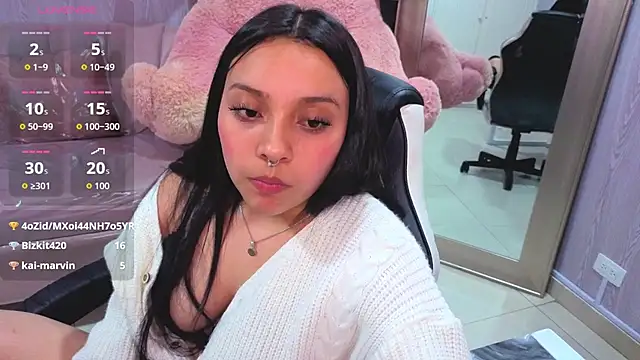 lia_harper_t Adlı Modelin Canlı XXX Sohbeti