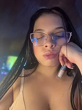 Im_Saraaaa's Live XXX Chat