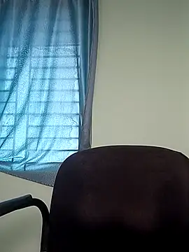 shrutee12 XXX чат на живо