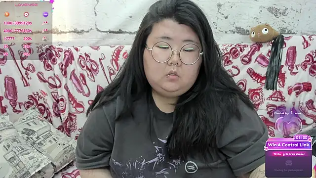 Nadine_asian Chat XXX live