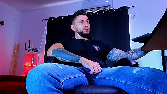 MightyAaron66 Chat XXX live