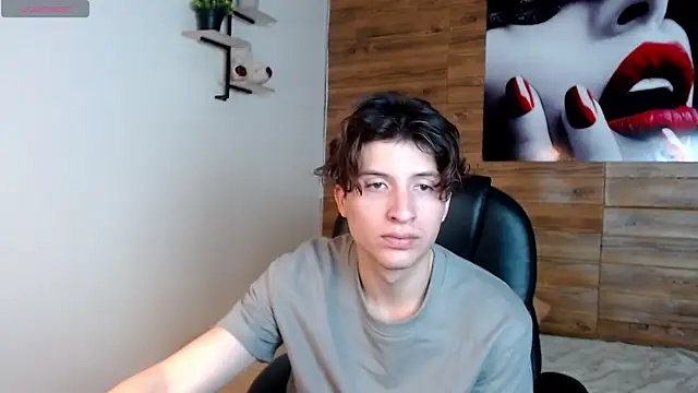 Marcoviolet live XXX chat