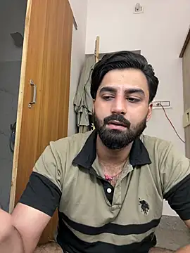 Chat +18 de Royalboy_03 ao vivo