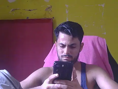 Stubborndesiboy live XXX chat