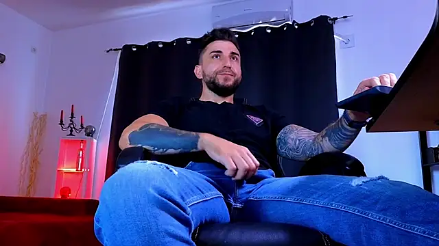 MightyAaron66 Chat XXX live