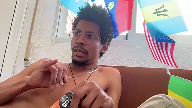 Živý XXX chat HoleBreeder