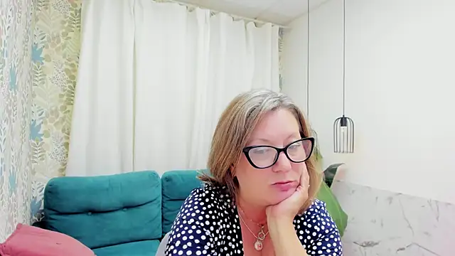 LeaPure's Live XXX Chat