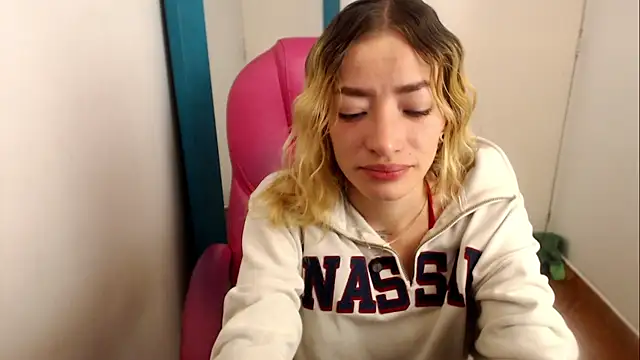 zoe_jones13 Chat XXX live