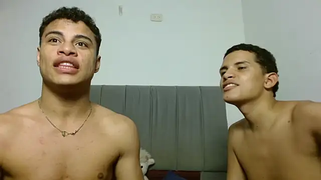 Czat XXX na żywo – Jose_And_Daniel