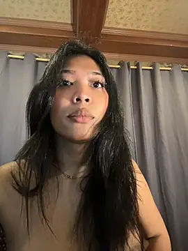 Živý XXX chat hugecock_tamira
