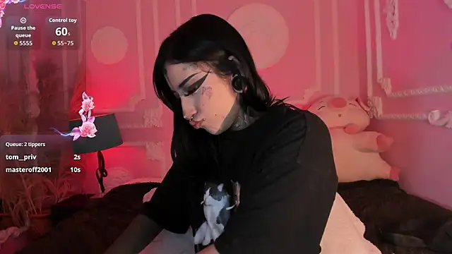 Kat_VonDe's Live XXX Chat