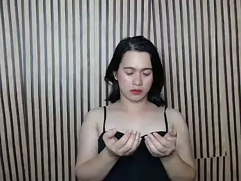 ur_asianpretty Adlı Modelin Canlı XXX Sohbeti
