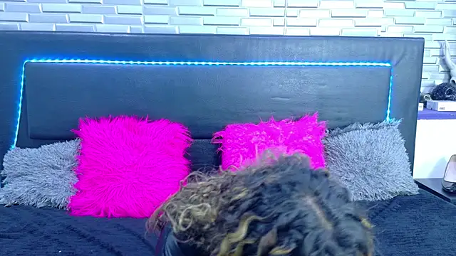 SeraphynLuxora Chat XXX in diretta
