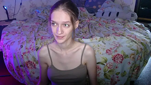 Chrissy_Joyful Adlı Modelin Canlı XXX Sohbeti