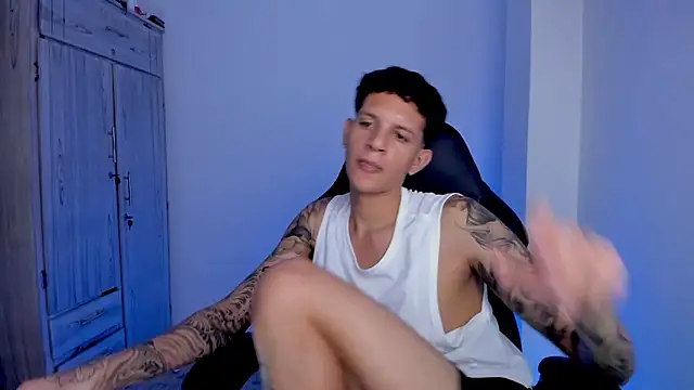 tylerrnova's Live XXX Chat