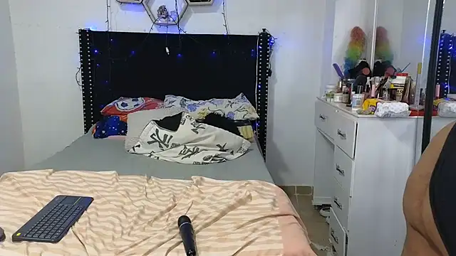 XXX chat uživo modela charlotte_077