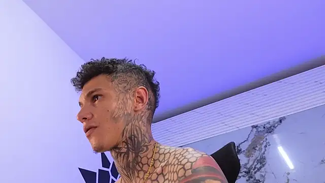 Paulo_527 XXX чат на живо