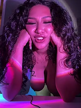 Lickplayofficial Show in webcam