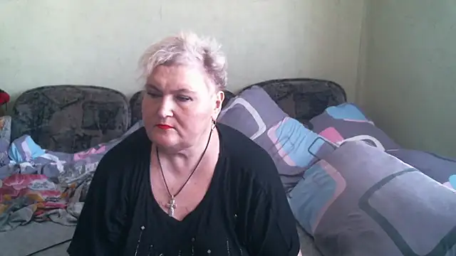Lana555 Adlı Modelin Canlı XXX Sohbeti