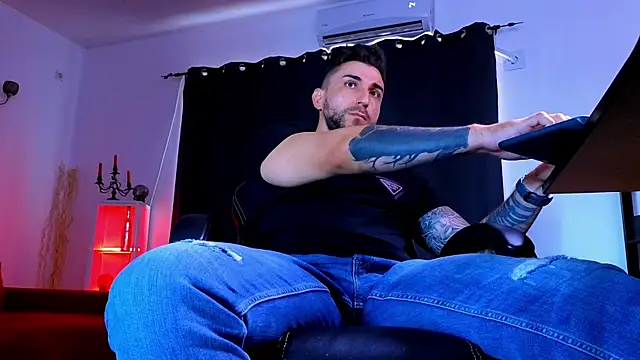 دردشة MightyAaron66 الجنسية المباشرة