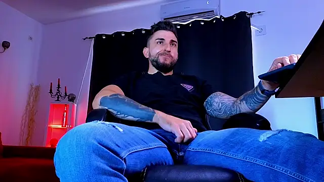 Chat +18 de MightyAaron66 ao vivo