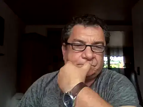 Nobbie444n Live XXX chat