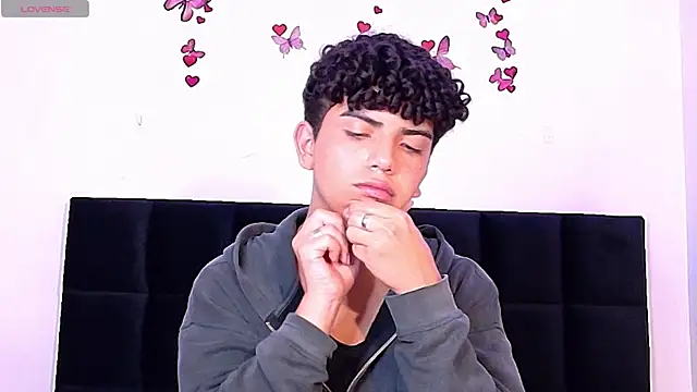 Kairoo_ Live XXX-chat