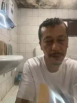 rogerdik76 XXX чат на живо
