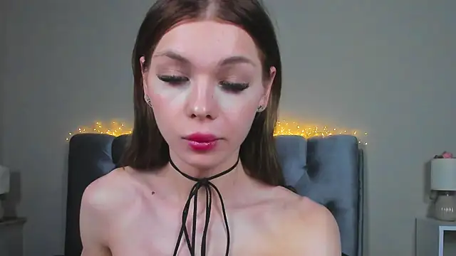 Blondy_Fina XXX чат на живо