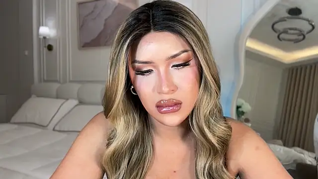 Your_Majesty_Tyra's Live XXX Chat
