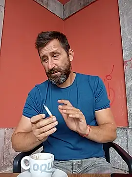 BZH45 élő XXX-chatje
