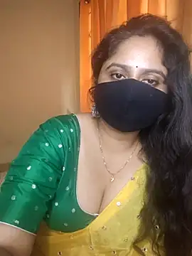 Sravvi499's Live XXX Chat