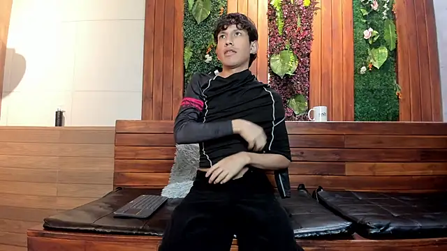 Czat XXX na żywo – Pierre_Leroy_