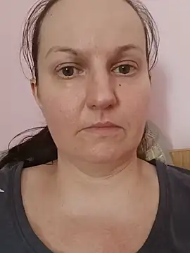 Chat XXX en directo de BustyLadyAlma