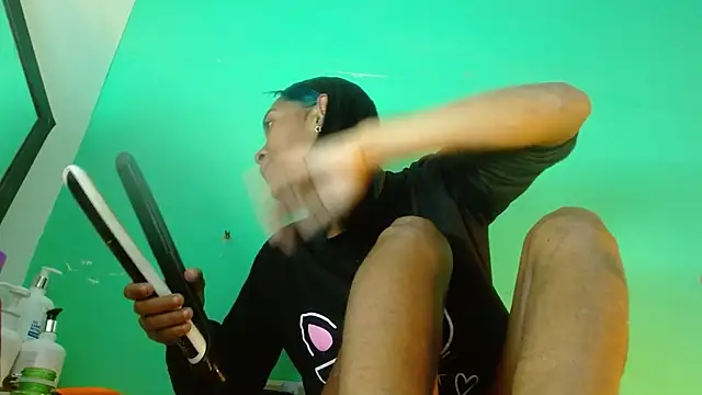 צ'אט XXX בשידור חי של avaleri_cherry