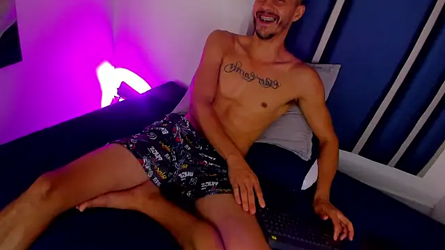 Chatroom XXX en direct de Damiam_23