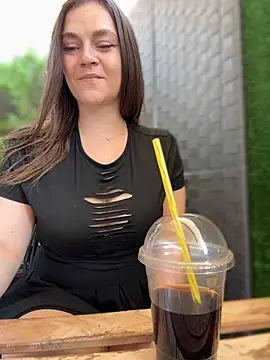 XXX chat uživo modela CrazyTori