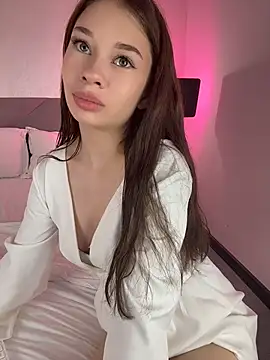 HoneyJuliet Live XXX Chat